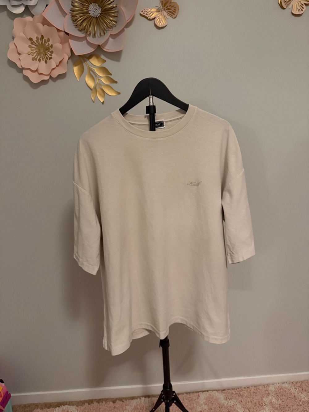 Kith Cream Crewneck Tee with Script Logo Oversized Large New Without Tags